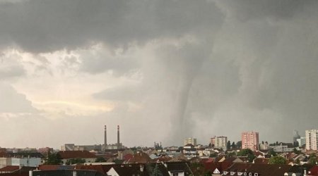 Çexiyada dəhşətli TORNADO – 32 min insan işıqsız qaldı – ANBAAN VİDEO