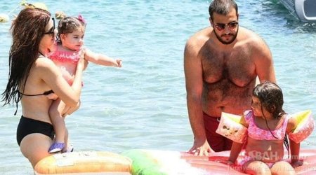 Xəyanətə görə boşanmışdılar, birlikdə tətilə getdilər - FOTO 