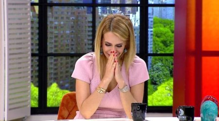 Yaşadığı təcavüzdən danışan aparıcı canlı yayımda ağladı - VİDEO