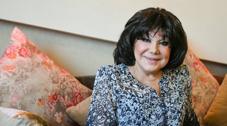 Flora Kərimova müğənnilərə: 