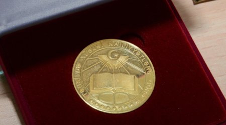 Bakı məktəblərinin 21 məzunu qızıl medal aldı - SİYAHI