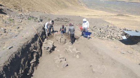 Xınalıqda arxeoloqlar ŞOK FAKTLAR üzə çıxardı - Ölülər belə basdırılırmış - FOTO