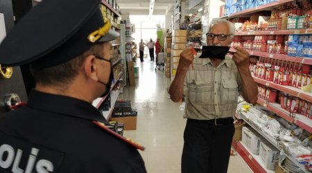 Polis Qusarda maska taxmayananları cərimələdi