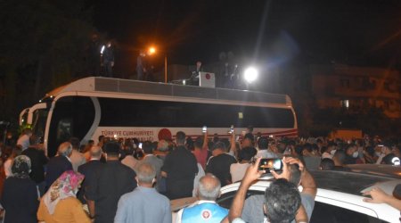 Ərdoğan xüsusi təyinatlıların mühafizəsində Marmarisə gəldi - VİDEO