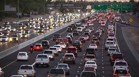 Aeroport yolunda dəhşətli tıxac yarandı - VİDEO