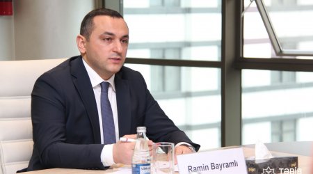 Ramin Bayramlı yazır: “Süni nəfəs aparatına qoşulanların 97 %-i vaksin olunmayanlardır”