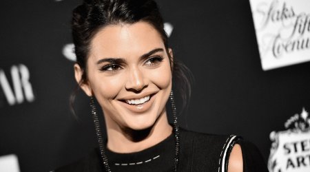 Məşhur model reklam üçün soyundu – FOTO 