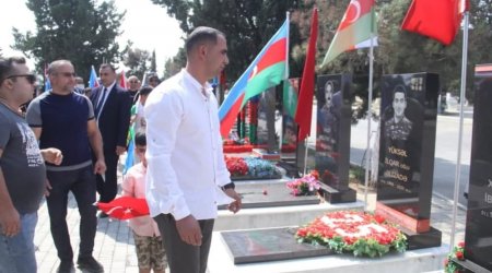 Vətən Müharibəsi Qəhrəmanı Gəncədə belə qarşılandı - FOTO