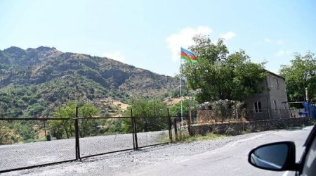 Tatoyan: “Azərbaycanlılar Gorus-Qafan yolunun başqa bir hissəsini də bağladılar” - FOTO