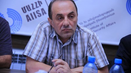 Erməni politoloq: \