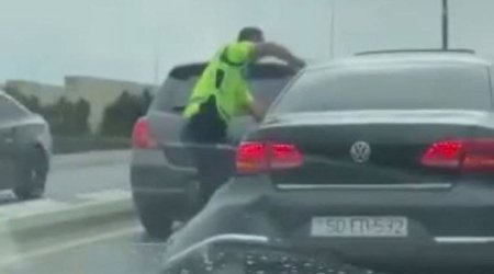 Bakıda film kimi qəza - Polisə tabe olmaq istəməyən sürücüdən təhlükəli manevrlər - VİDEO