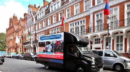 London küçələrində Anım günü münasibətilə aksiya - FOTO