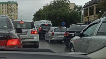 Bakının bu küçəsində böyük TIXAC YARANDI - FOTO 