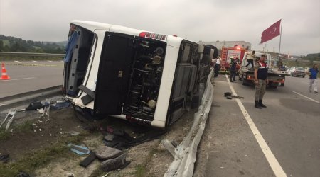 Türkiyədə avtobus aşdı - ölən və yaralananlar var - VİDEO