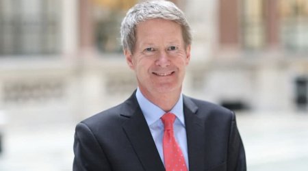 Britaniyanın səfiri baxın bulvarda nə etdi? – VİDEO