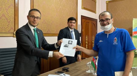 Deputat Ramil Həsən \
