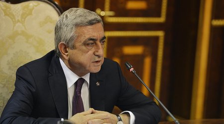 Serjikin komsomol biletinin surəti yayıldı – FOTOFAKT
