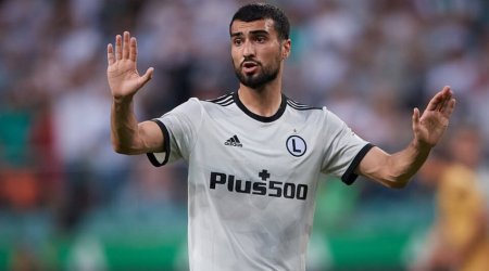Mahir Emreli koronavirusa yoluxdu - Serbiya oyununda meydana çıxmayacaq