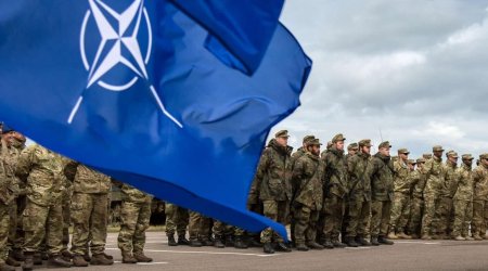 NATO-nun yüksək rütbəli rəsmisi Bakıya gəlir - FOTO