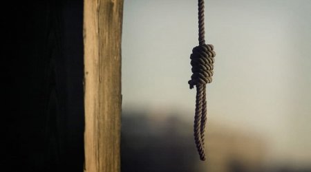 Kürdəmirdə 22 yaşlı gənc məktəbin həyətində özünü asdı