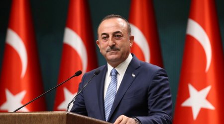 Çavuşoğlu: “Üçrəngli bayrağınla çox yaşa, can Azərbaycan” - FOTO