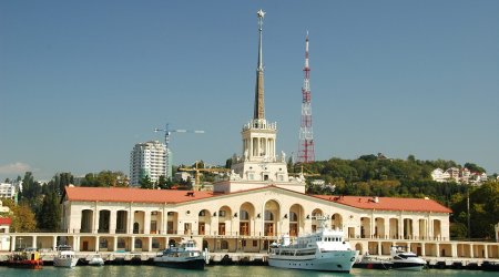 Liderlər niyə Moskvada yox, Soçidə görüşəcək? - \