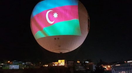 Tbilisi səması Azərbaycan bayrağına büründü - FOTO