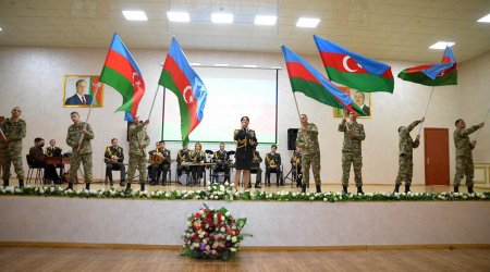 Tanınmış müğənnilər hərbi hissədə konsert proqramı ilə çıxış etdilər – FOTO/VİDEO