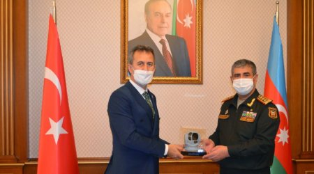 Müdafiə naziri ASELSAN-nın idarə heyətinin sədri ilə görüşdü - FOTO