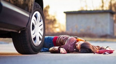 Bakıda müəllimi avtomobil vuraraq öldürdü