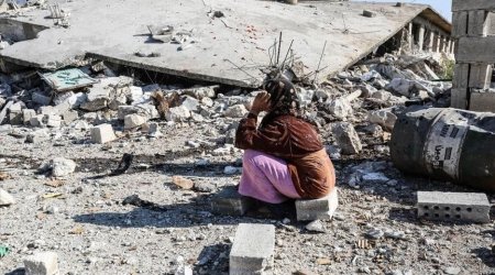 Rusiya təyyarələri İdlibdə kəndləri bombaladı - Yaralılar var