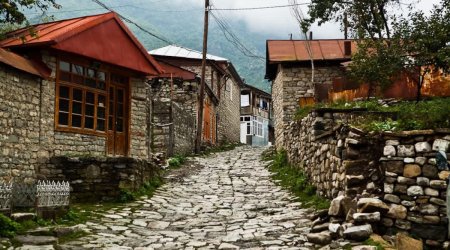 Azərbaycanda turizm bələdçilərinə milli sertifikat veriləcək