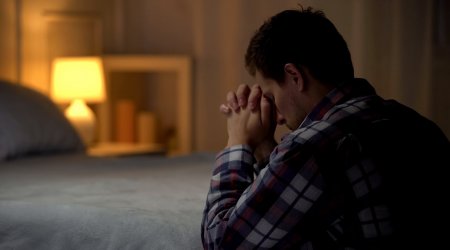 300-dən çox qadın KİŞİLƏRİ DÖYDÜYÜ üçün həbs olunub – Azərbaycanda kişi sığınacaqları niyə yoxdur?