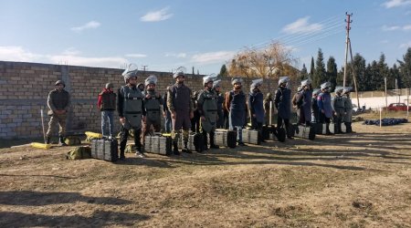 Azərbaycanda xanımlar da mina axtarma kurslarına qatılır - DETALLAR