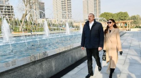 Prezidentlə xanımı Nizami Gəncəvi parkında yenidənqurmadan sonra yaradılan şəraitlə tanış oldu - FOTO
