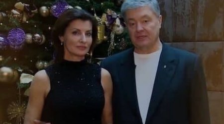 Ukraynanın 2 telekanalı Zelenskinin əvəzinə Poroşenkonun təbrikini yayımladı