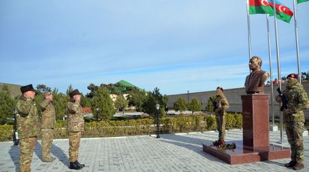 Müdafiə naziri Xüsusi Təyinatlı Qüvvələrin hərbi hissəsində olub - FOTO/VİDEO