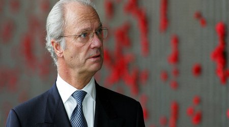 Üç dəfə vaksin vurduran Kral koronavirusa yoluxdu