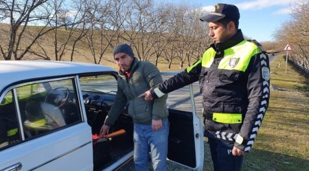 Avtomobilində qanunsuz odlu silah gəzdirən şəxs tutuldu – FOTO