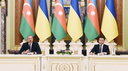 Dövlət başçısı: \