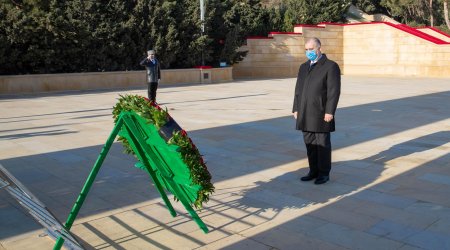 DTX-nin rəhbər heyəti Şəhidlər Xiyabanında - FOTO
