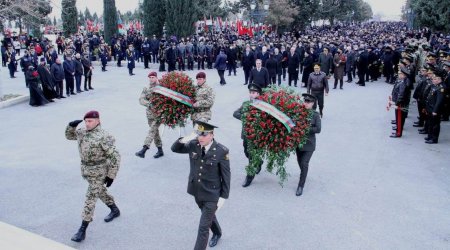 20 Yanvar şəhidlərinin xatirəsi Gəncədə də anıldı - FOTO