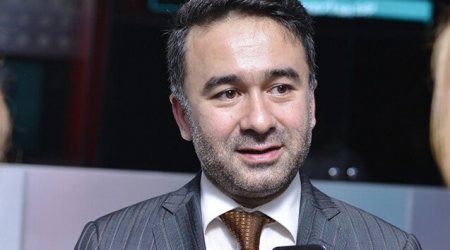 “Atamızı, anamızı söyürlər” – Tahir İmanov jurnalistlərə QƏZƏBLƏNDİ