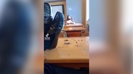 Azərbaycan məktəbində BİABIRÇILIQ: Şagirdlər sinif otağında elə hərəkətlər etdilər ki... - VİDEO