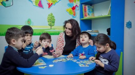 Bağçada işləyənlərin maaşı artımla ödənildi
