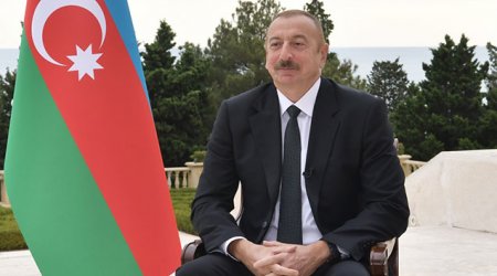 Prezident Polad Həşimovun qızı ilə danışarkən kədərləndi: \