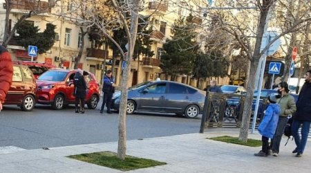 Bakıda “Prius”un iştirakı ilə növbəti zəncirvari QƏZA – FOTO 