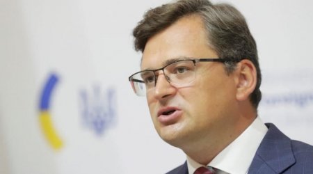 “Kiyev Makronun Moskvadan gətirəcəyi siqnalları gözləyir” - Dimitri Kuleba