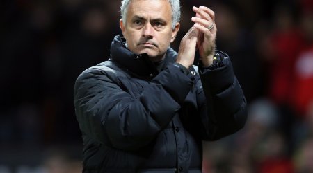 Mourinyoya iki oyunluq cəza verildi