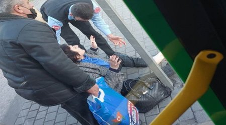 Marşrut avtobusu yaşlı qadını vurdu